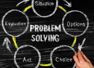 The Big Problem Only Quantum Computers Can Solve Diagram comparing classical computers using bits with quantum computers using qubits.